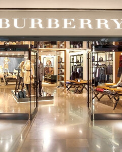 Burberry уничтожили свои товары на сумму $38 миллионов